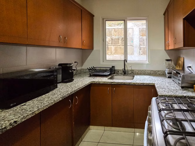 Se vende casa con terreno extra en Terrazas de Santo Domingo 