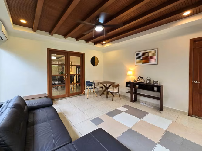Se vende casa con terreno extra en Terrazas de Santo Domingo 