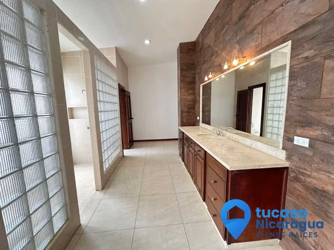Venta de Casa Espectacular – Santo Domingo