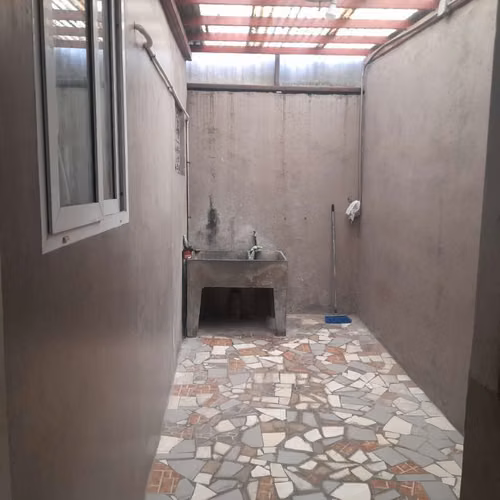 Venta de casa en Linda Vista norte - Imagen 2