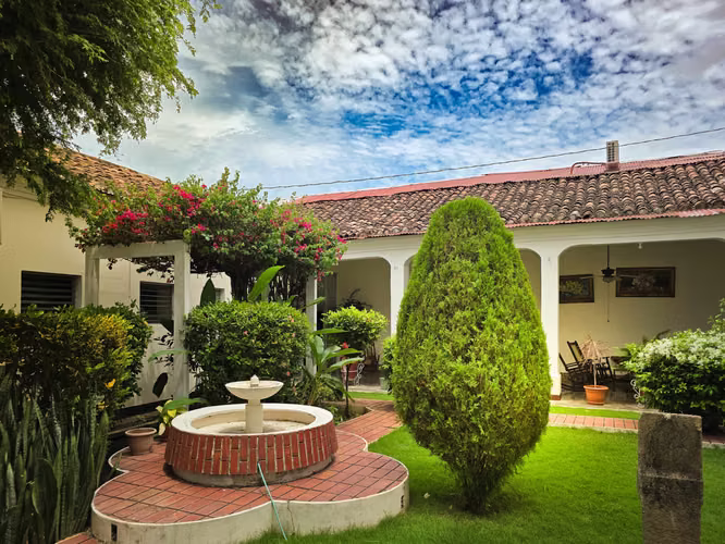 KC-Se Vende Casa Preciosa en Ciudad Colonial Granada