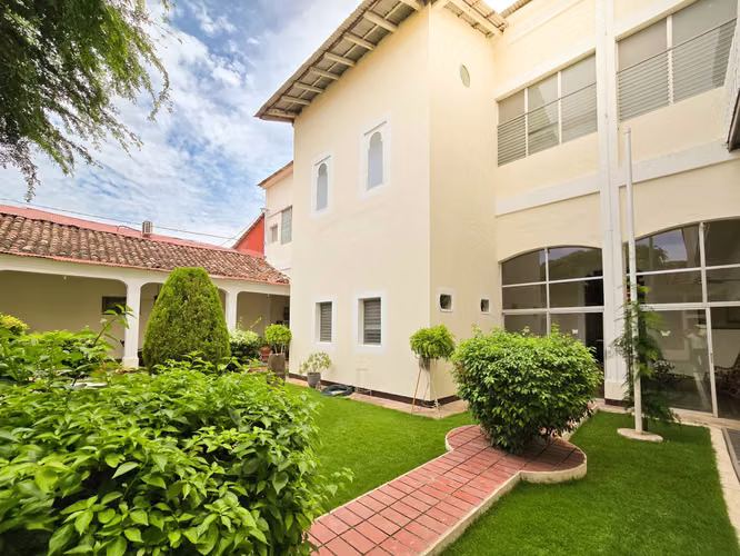KC-Se Vende Casa Preciosa en Ciudad Colonial Granada