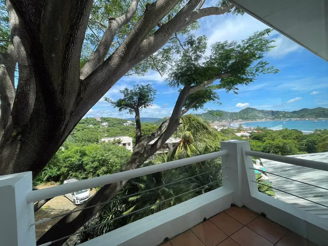 KC-Se vende Bella casa con piscina en La Talanguera San Juan del Sur