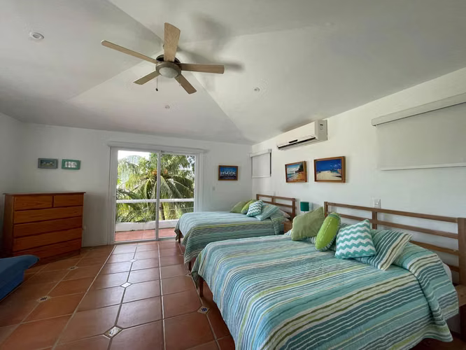 KC-Se vende Bella casa con piscina en La Talanguera San Juan del Sur