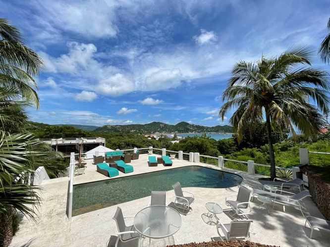 KC-Se vende Bella casa con piscina en La Talanguera San Juan del Sur