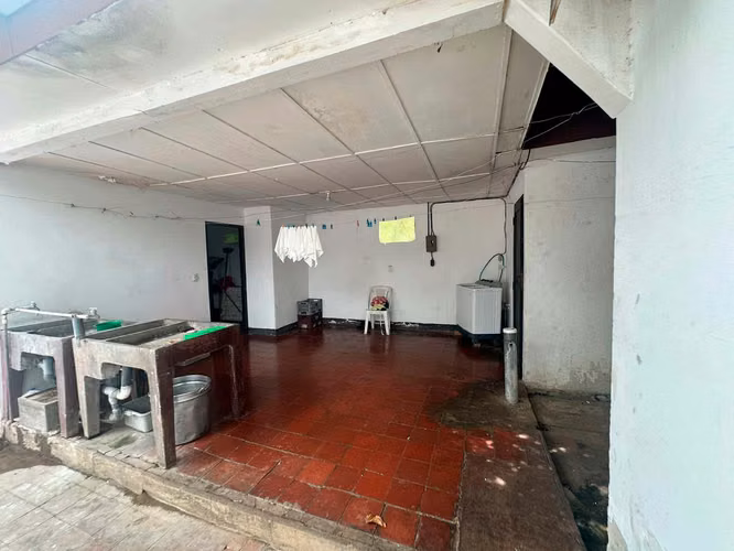 ID 14449 - Casa Ideal para Comercio en Zona Estratégica de León - Imagen 10