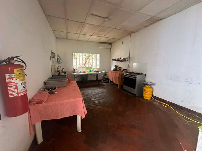 ID 14449 - Casa Ideal para Comercio en Zona Estratégica de León - Imagen 9