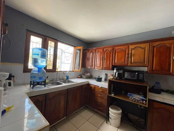 CASA EN VENTA – LAS COLINAS, MANAGUA AMPLIO TERRENO Terreno: 1,917.60 m². - Imagen 5