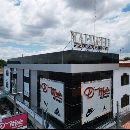 MERCADO ORIENTAL - VENTA DE EDIFICIO COMERCIAL DE 3 NIVELES. - Imagen 1