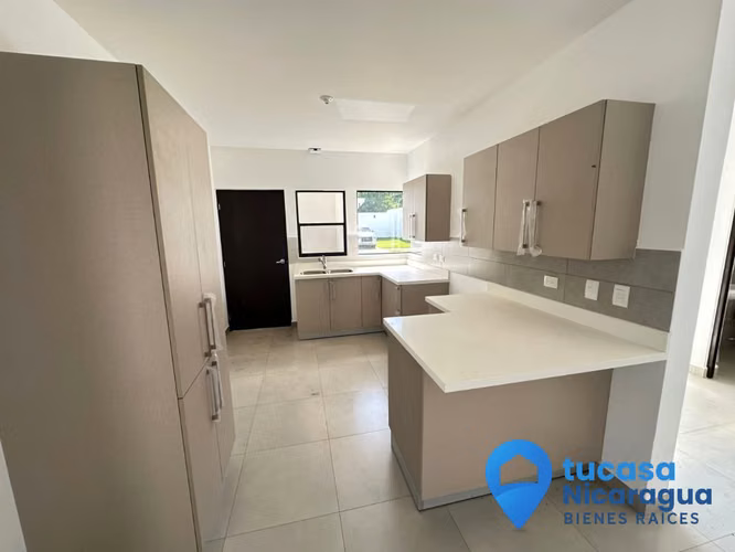 Condominio en Venta – Carretera a Masaya