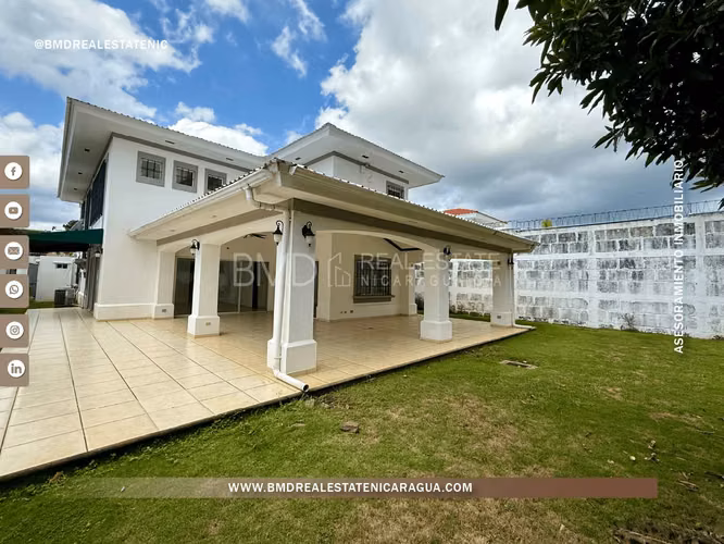 Se vende hermosa casa ubicada en La Estancia de Santo Domingo KG