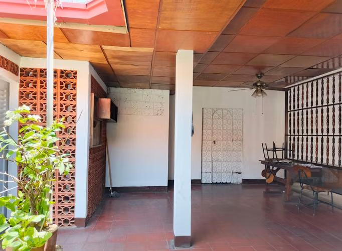 DELICIAS DEL VOLGA - SE VENDE PROPIEDAD ESQUINERA