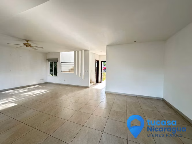 Se Renta Casa Moderna en Santo Domingo - Imagen 11