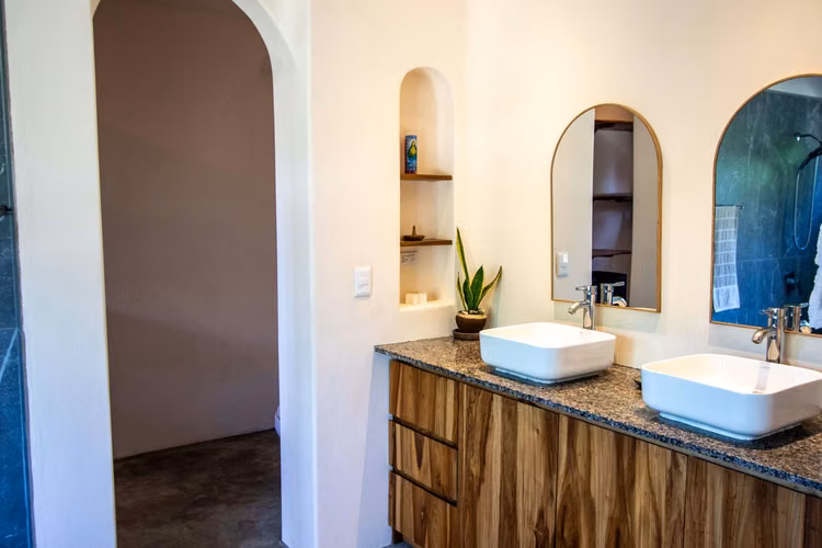 Casa Cielo A Private Hilltop Home with Ocean & Valley Views