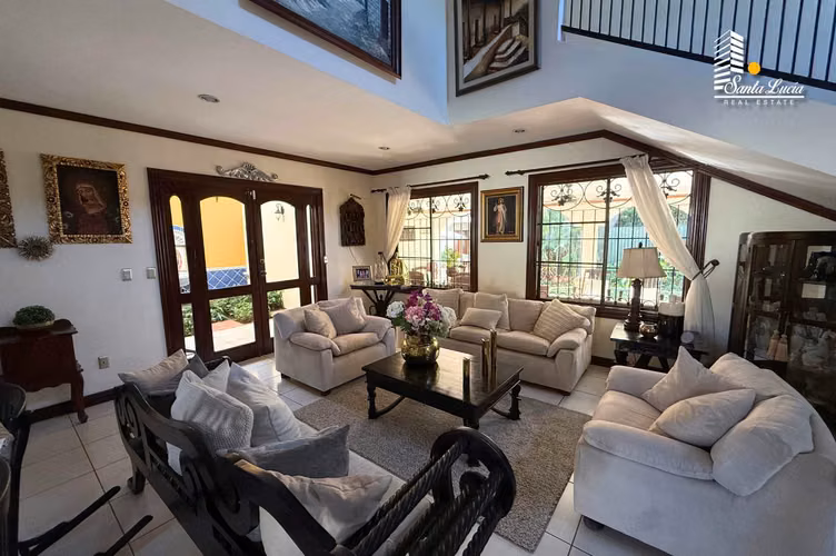 VENTA de Preciosa CASA en SANTO DOMINGO - LL - Imagen 2