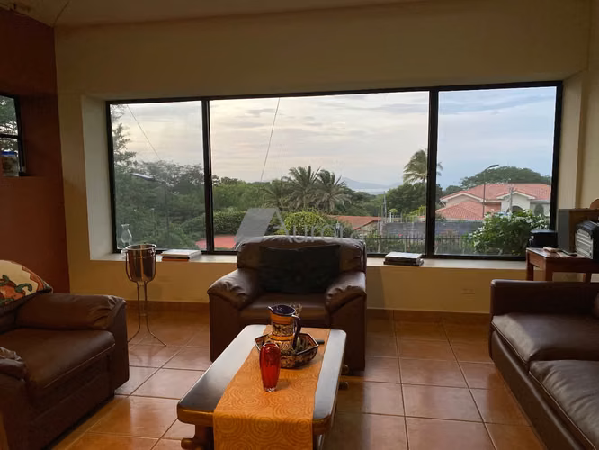 Hermosa casa en venta en Carretera Sur.