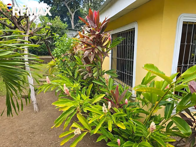 Casa Espaciosa con Terreno Grande – Oportunidad de Inversión cerca de Managua