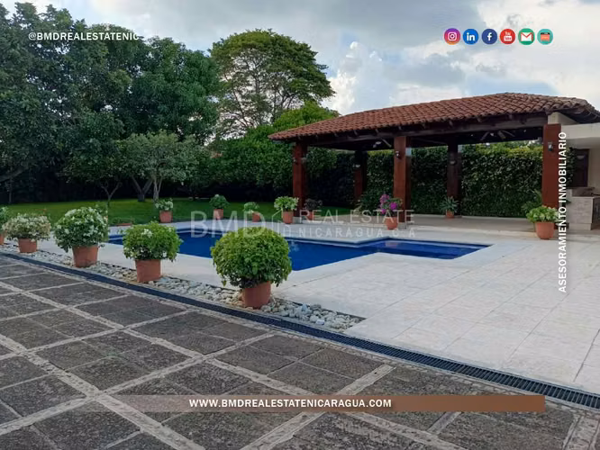 Venta de residencia en Santo Domingo, entorno natural para la familia NG