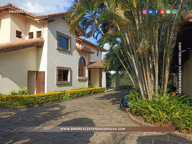 Venta de residencia en Santo Domingo, entorno natural para la familia NG