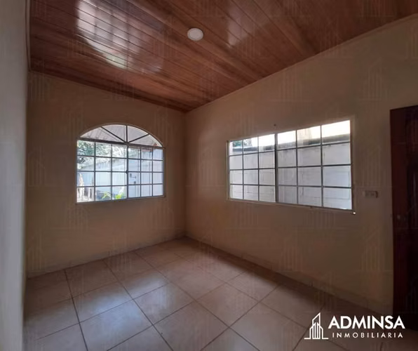 Gran Oportunidad en Nindirí: Casa con Jardín, Terraza y Precio Negociable - Imagen 8