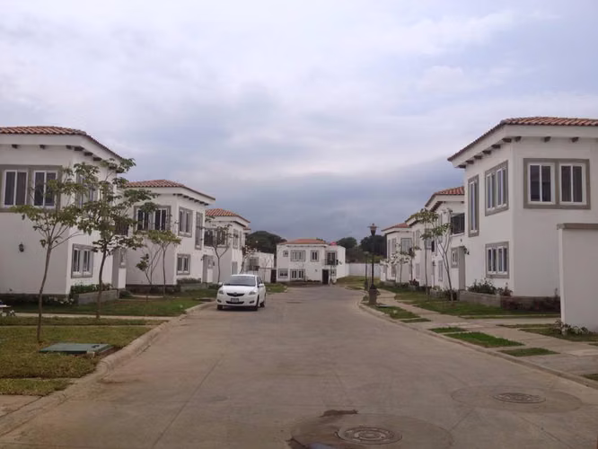 Casa en Venta – Las Colinas, Managua