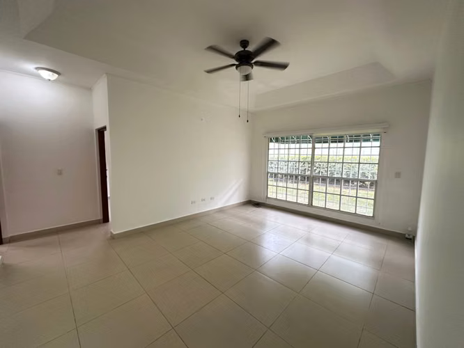 Casa con Piscina en renta en santo domingo - Imagen 3
