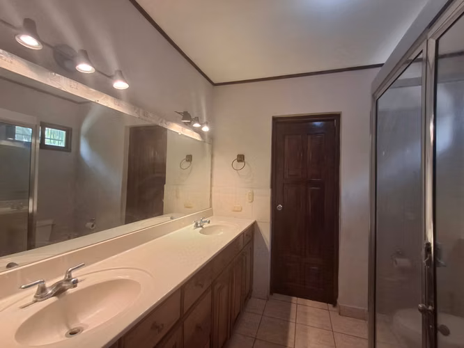 CF - Venta  de casa carretera sur