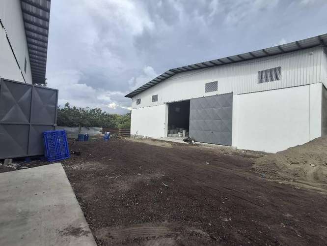 CF - Se renta bodega de 1200 metros Managua - pista Mayoreo - Imagen 3