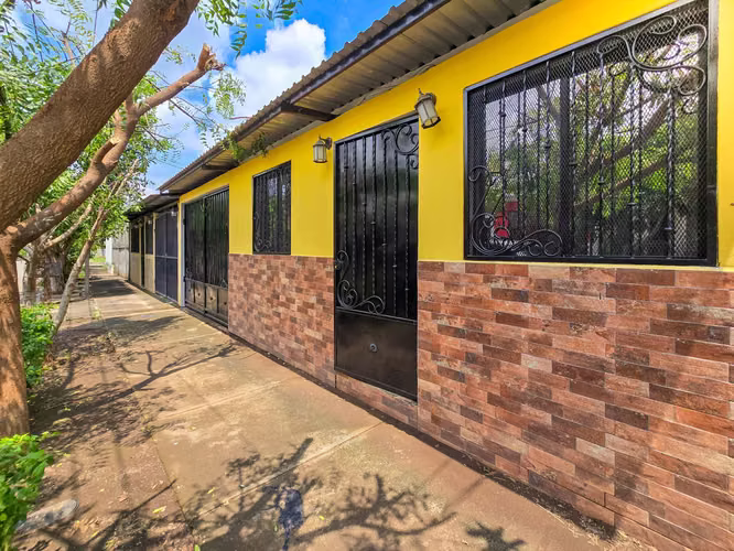 KC-Se Vende Casa Urbanización Santa Eduviges Carretera Nueva Leon