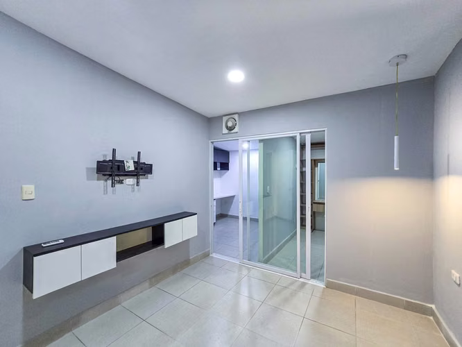 KC-Se Vende Casa Urbanización Santa Eduviges Carretera Nueva Leon