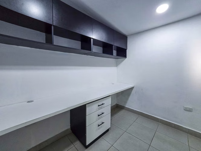 KC-Se Vende Casa Urbanización Santa Eduviges Carretera Nueva Leon