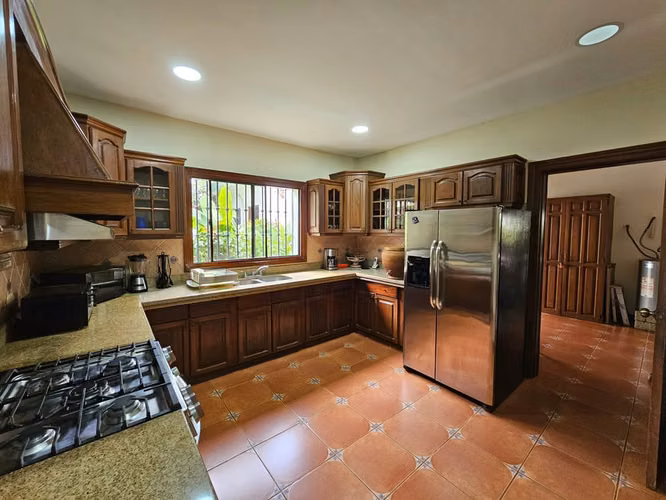 FP- Casa en venta – Lomas de Ticomo, Km 9.5 Ctra. Nueva a León $415,000 - Imagen 5