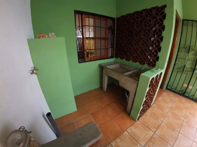 CB - Casa lindo diseño y en excelente mantenimiento Bo 25 aniversario