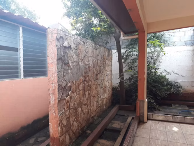Casa en venta en calle principal de Altamira.