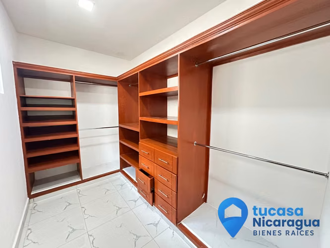 Rento Casa en Las Colinas MOderna de 5 habitaciones + 5 baños - Imagen 5