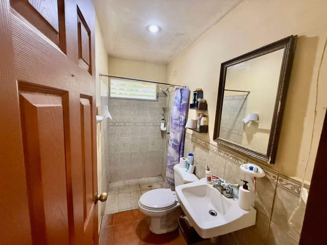 SE VENDE CASA EN RESIDENCIAL CASA BLANCA, C. a Masaya- Precio reducido - Imagen 7