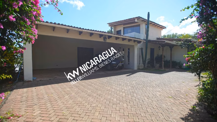 CASA EN VENTA CARRETERA SUR
