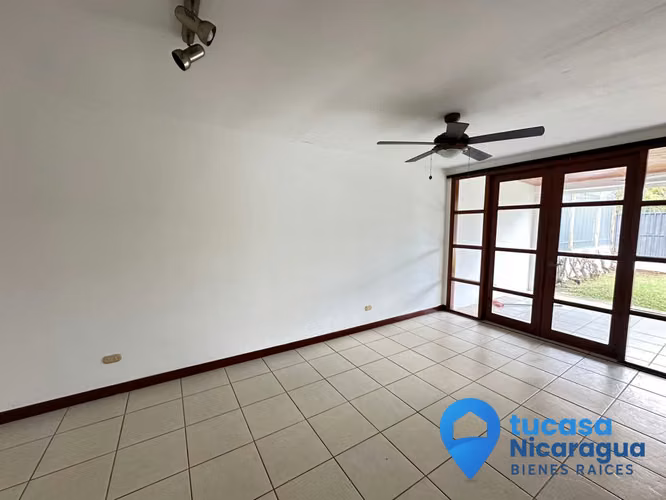 Casa con Piscina en Portal del Carmen – Las Cumbres, Managua - Imagen 10