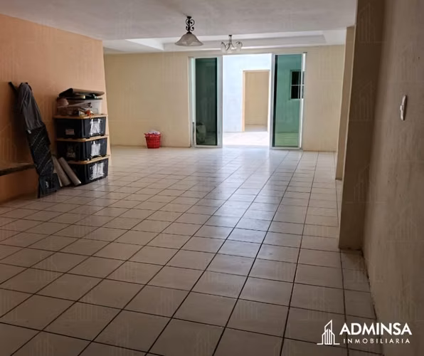 Amplia Casa Familiar en Zona Tranquila de Ciudad Doral