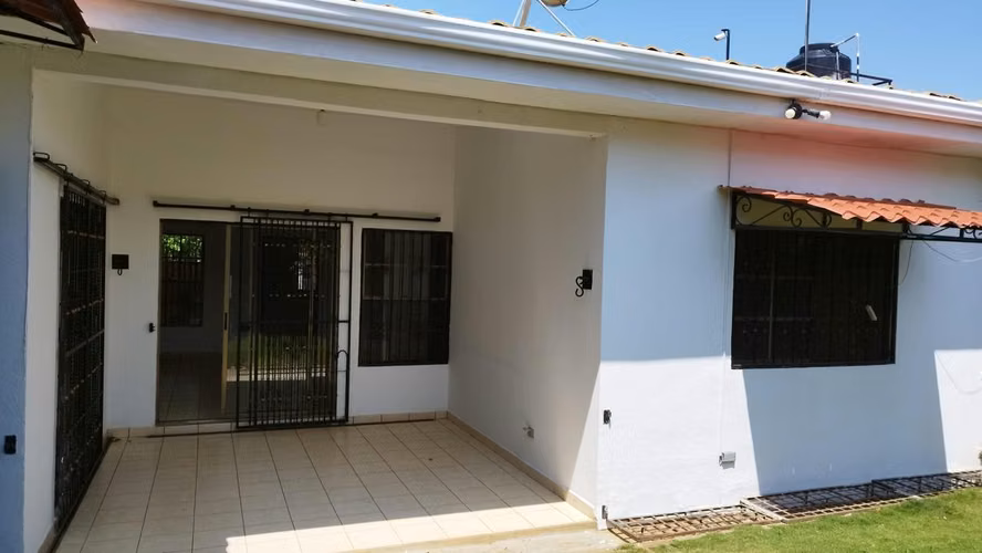 Rento Casa de Habitación en km 13 C/Masaya en Residencial - Imagen 12