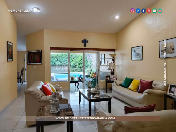 Se vende preciosa y amplia residencia, ideal para una familia numerosa BMD