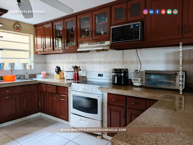 Se vende preciosa y amplia residencia, ideal para una familia numerosa BMD