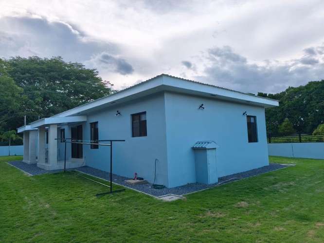 Vendo Moderna Casa en Carretera a Masaya km 13 - Imagen 5
