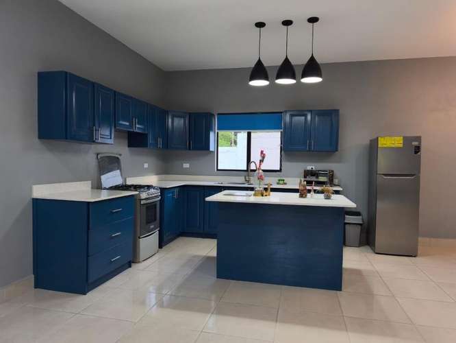 Vendo Moderna Casa en Carretera a Masaya km 13 - Imagen 2