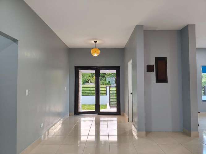 Vendo Moderna Casa en Carretera a Masaya km 13 - Imagen 4