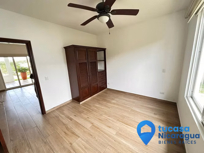 Rento casa en Las Colinas, Managua – Moderna, amplia y en condominio privado - Imagen 7