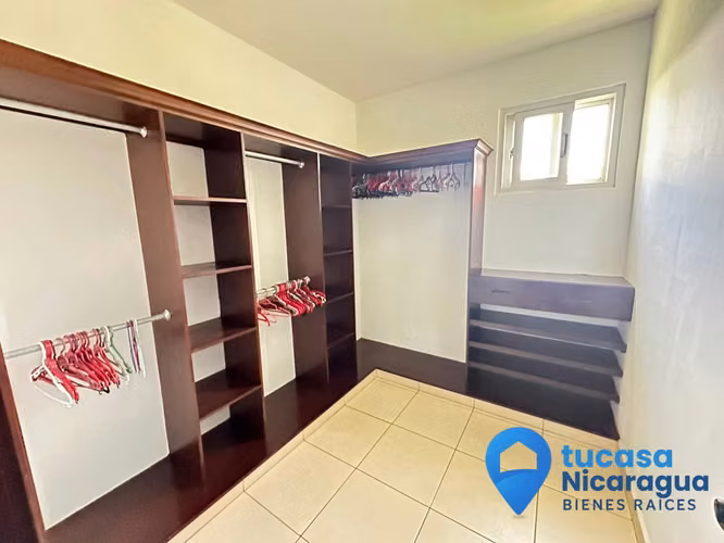 Rento casa en Las Colinas, Managua – Moderna, amplia y en condominio privado - Imagen 17