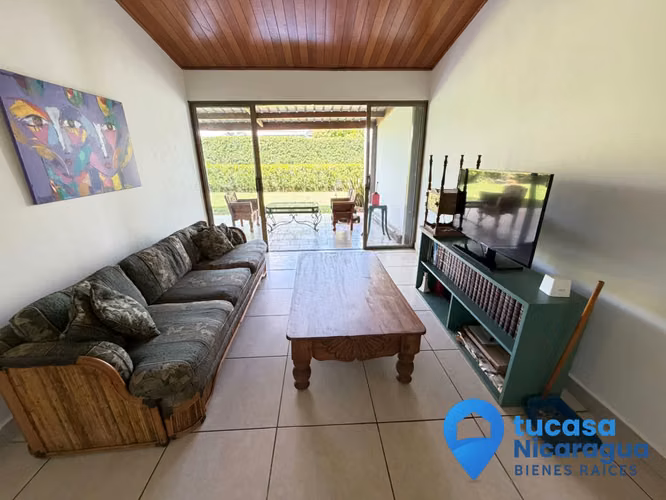 Rento casa en Las Colinas, Managua – Estilo quinta con amplios jardines e ideal para negocio - Imagen 10