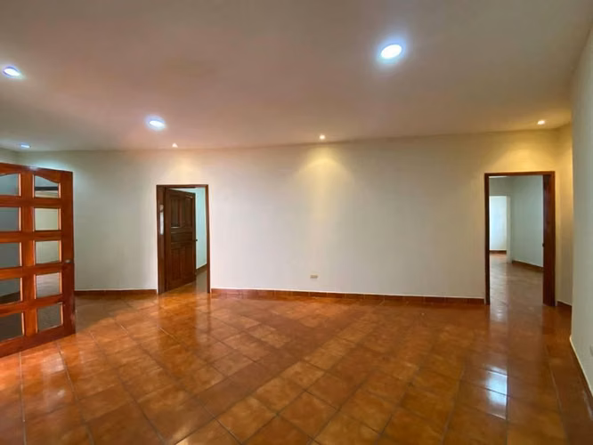 Vendo Casa en Carretera a Masaya VZ