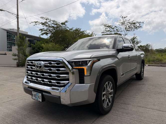 TOYOTA TUNDRA EDICIÓN 1794 